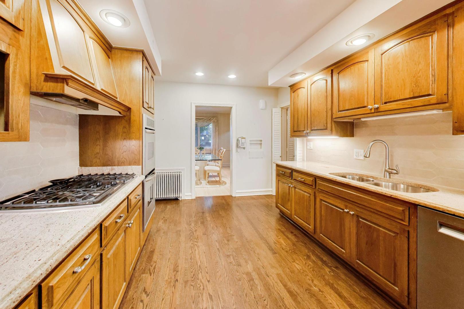 1112 South Home Avenue Park Ridge, IL 60068 - Photo 10 of 34
