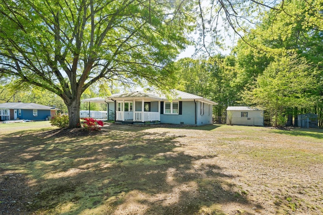 106 Torrington Road Walhalla, SC 29691 - Photo 3 of 29