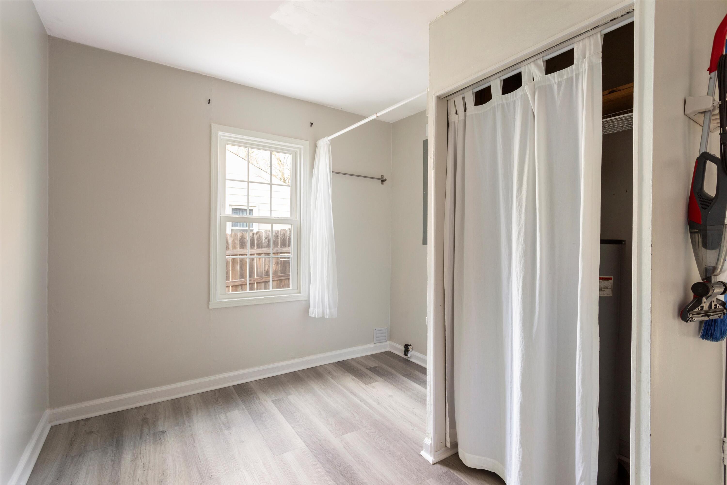 406 Central Drive Chattanooga, TN 37421 - Photo 41 of 47 08-IMG_1075