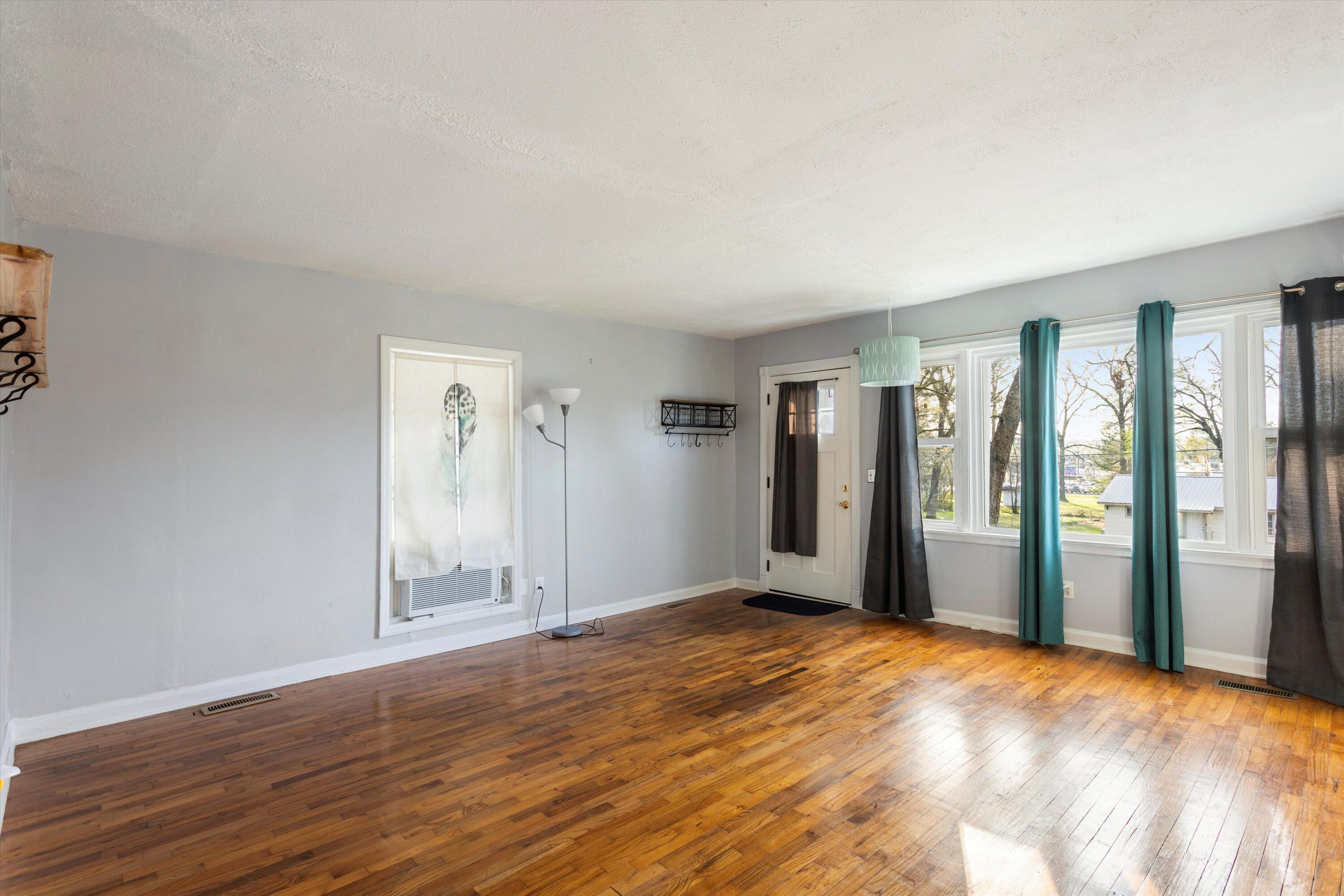 406 Central Drive Chattanooga, TN 37421 - Photo 9 of 47 07-IMG_1072