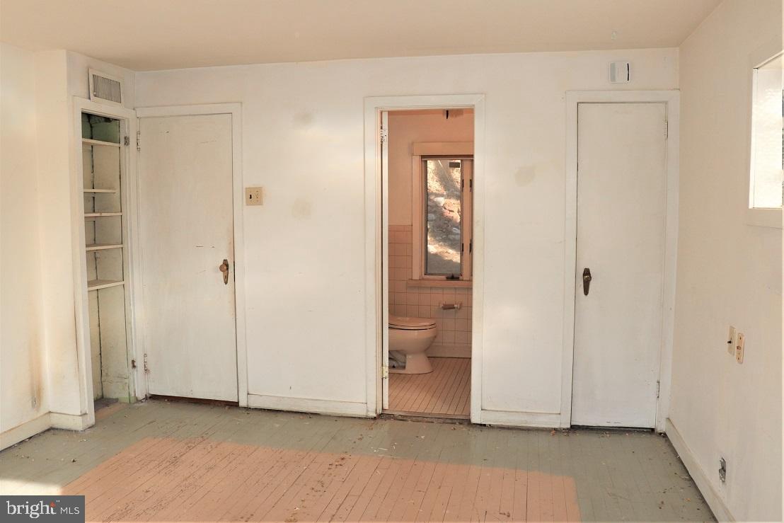 2540 Edge Hill Road Huntingdon Valley, PA 19006 - Photo 11 of 28 Gallery Image 11