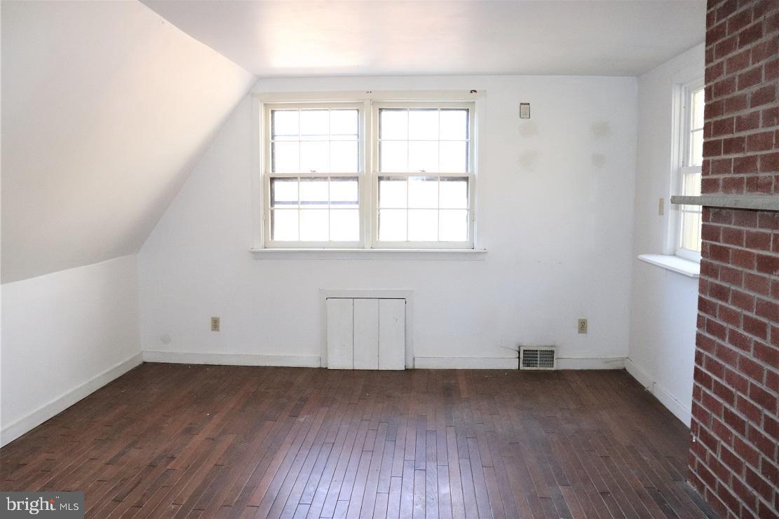 2540 Edge Hill Road Huntingdon Valley, PA 19006 - Photo 16 of 28 Gallery Image 16