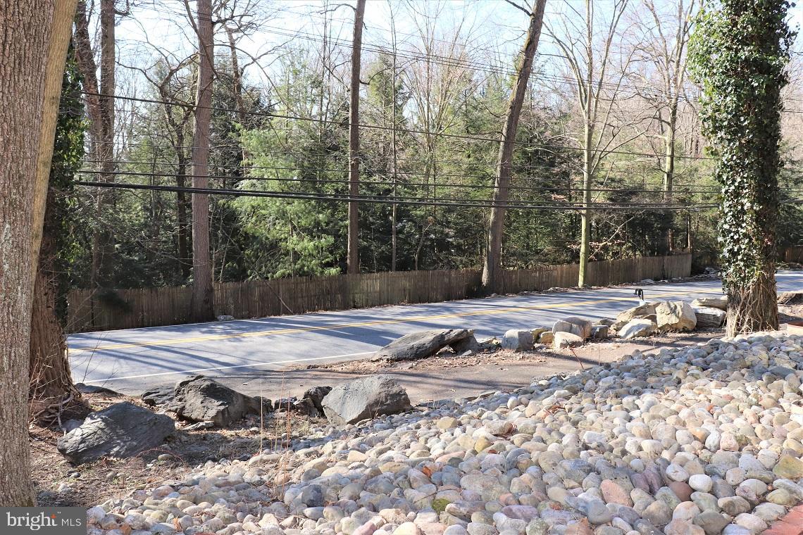 2540 Edge Hill Road Huntingdon Valley, PA 19006 - Photo 27 of 28 Gallery Image 27