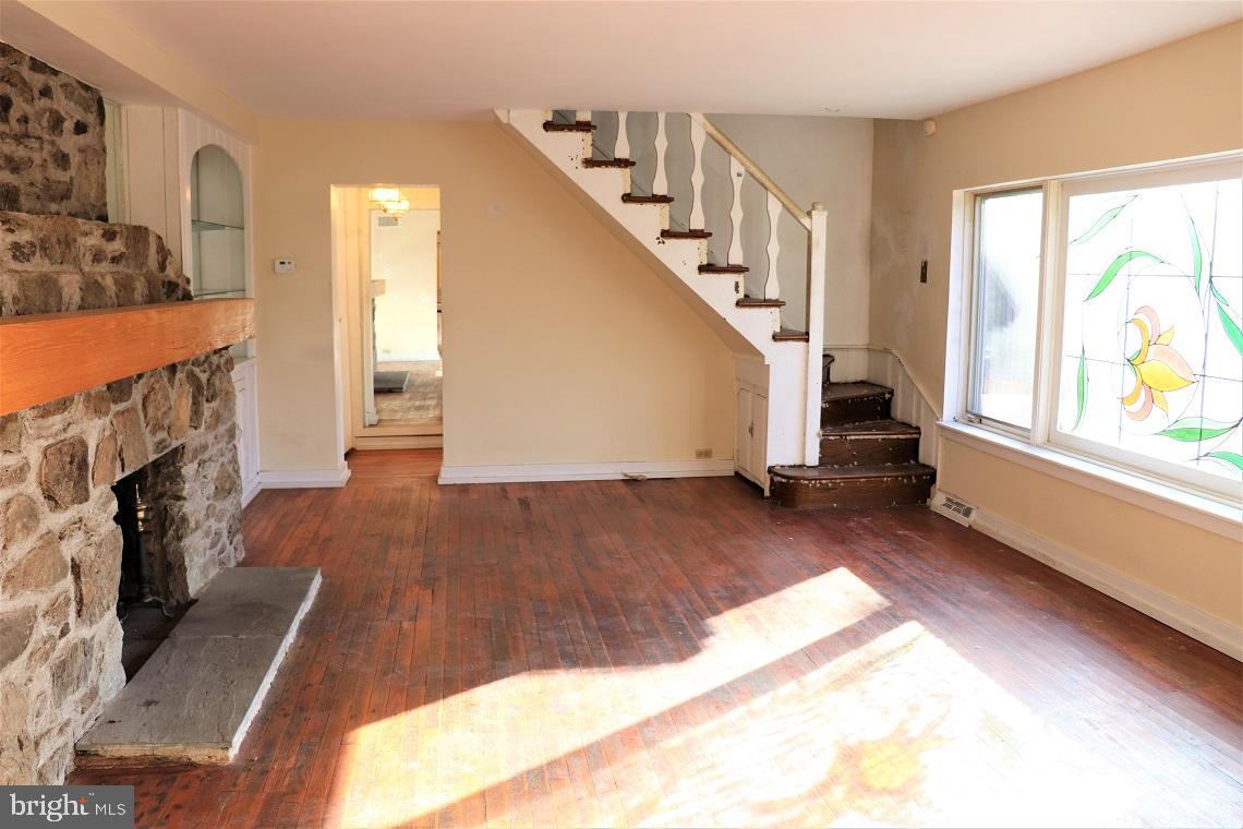2540 Edge Hill Road Huntingdon Valley, PA 19006 - Photo 5 of 28 Gallery Image 5