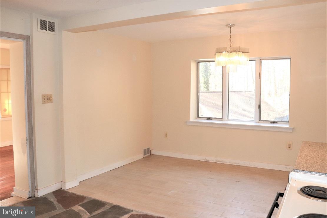 2540 Edge Hill Road Huntingdon Valley, PA 19006 - Photo 7 of 28 Gallery Image 7