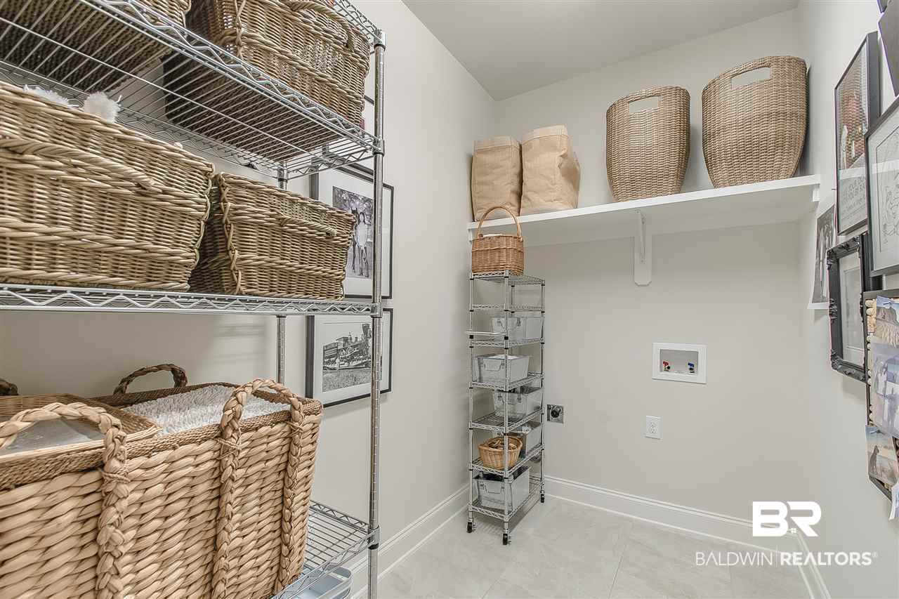 252 Hawthorne Circle Fairhope, AL 36532 - Photo 33 of 46 Laundry Room