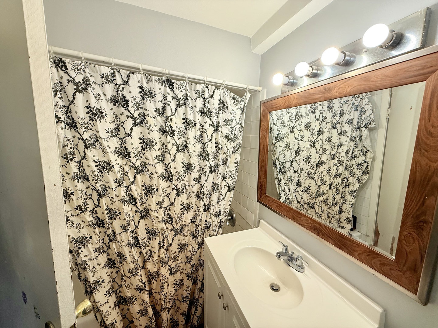 1160 18th Street, Unit GW Broadview, IL 60155 - Photo 8 of 9