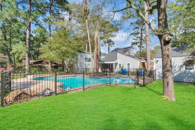 $8,000 | 902 Golden Bear Lane, Houston, TX 77339