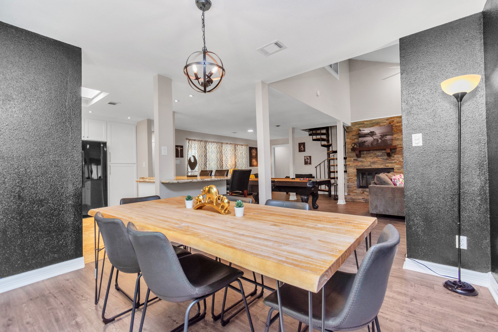 902 Golden Bear Lane Houston, TX 77339 - Photo 4 of 27