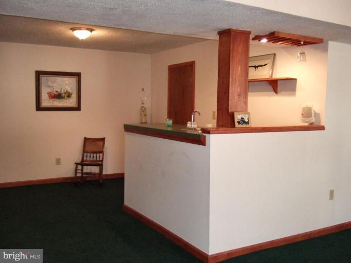 8490 North Point Road Manassas, VA 20112 - Photo 19 of 28 Wet Bar