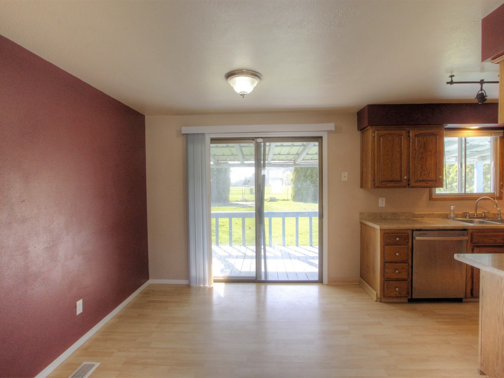 4221 North Vercler Road Spokane Valley, WA 99216 - Photo 6 of 20 Gallery Image 6