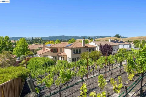 $3,488,800 | 387 Golden Grass Drive, Alamo, CA 94507