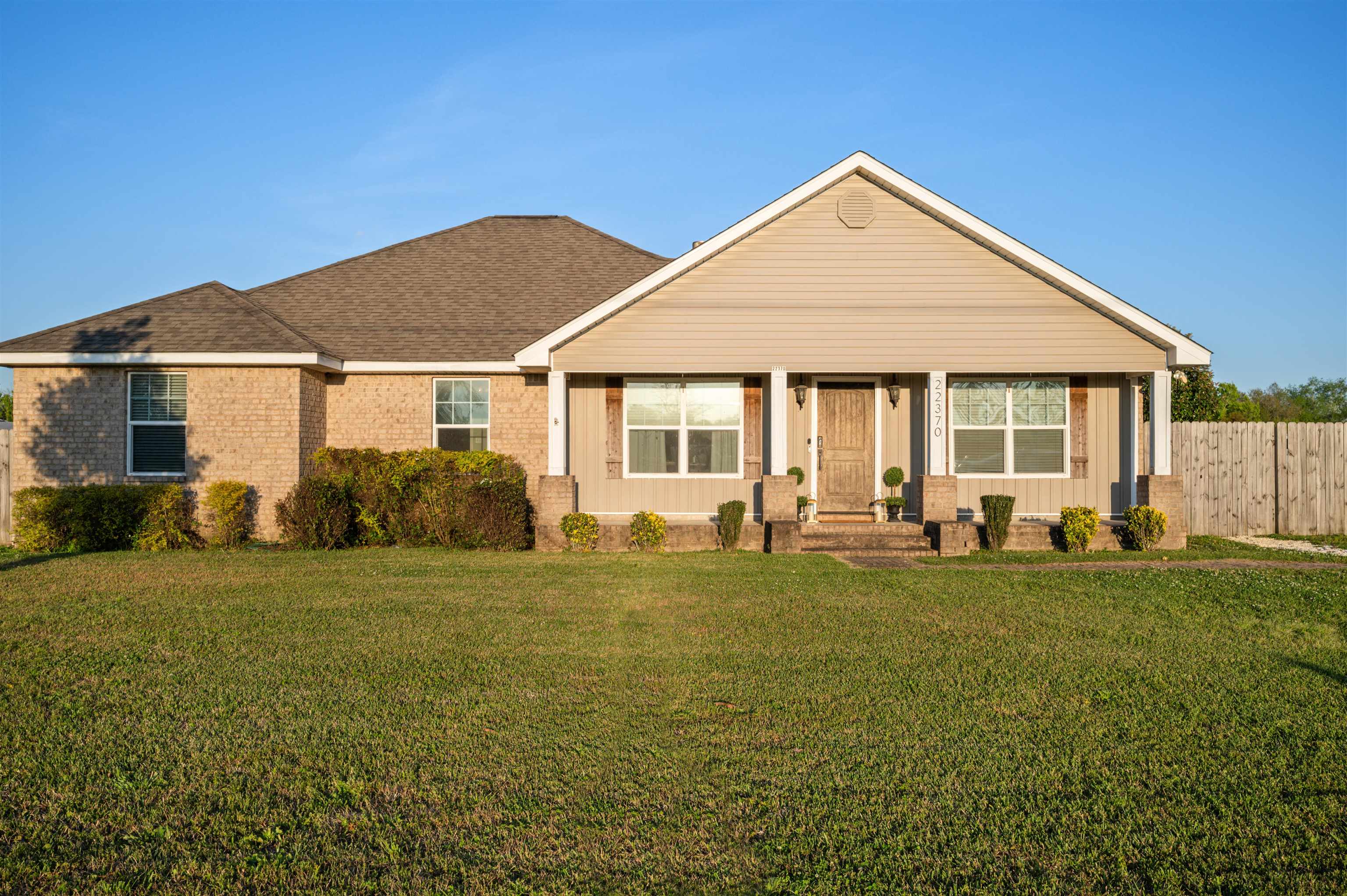 22370 Buck Road Robertsdale, AL 36567 - Photo 4 of 31 Front Of Structure