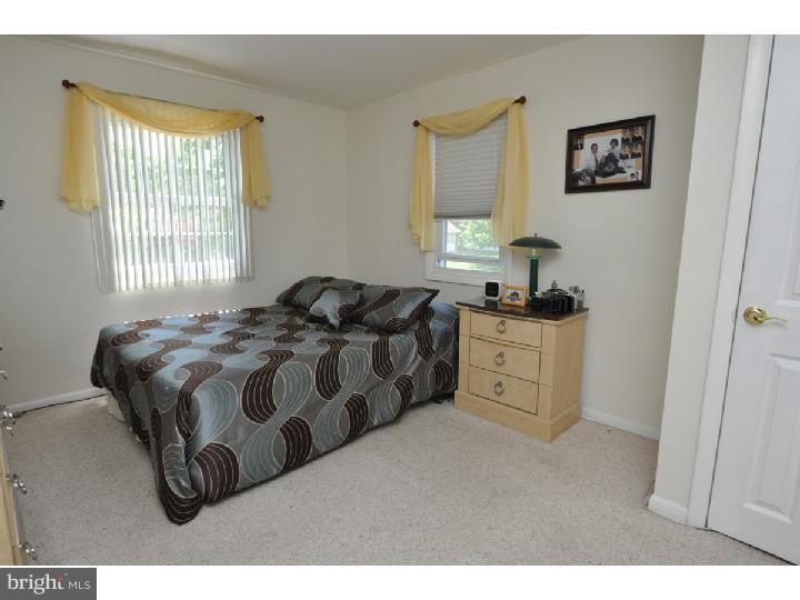 329 Farmdale Road Moorestown, NJ 08057 - Photo 12 of 14