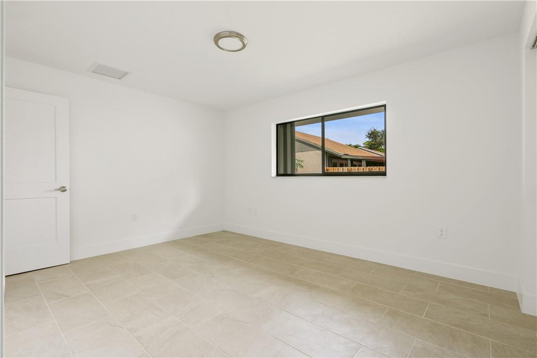 11377 Southwest 116th Terrace Road Miami, FL 33176 - Photo 14 of 15 Photo 14
