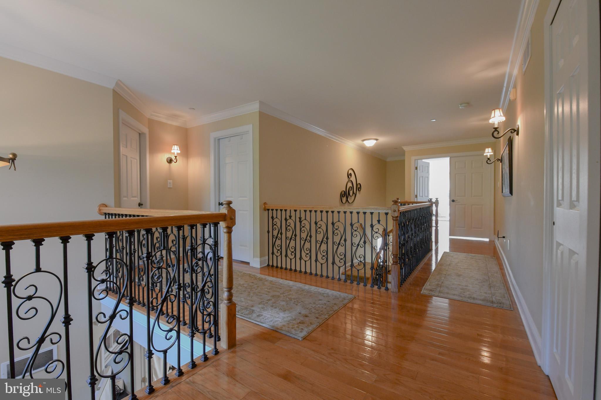 400 Baileys Run Springfield, PA 19064 - Photo 28 of 64 Spacious Upper Level Hall