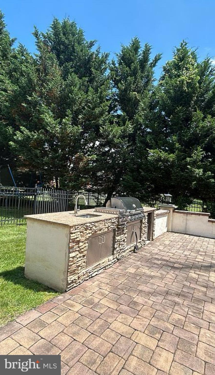 400 Baileys Run Springfield, PA 19064 - Photo 56 of 64 Outdoor Kitchen