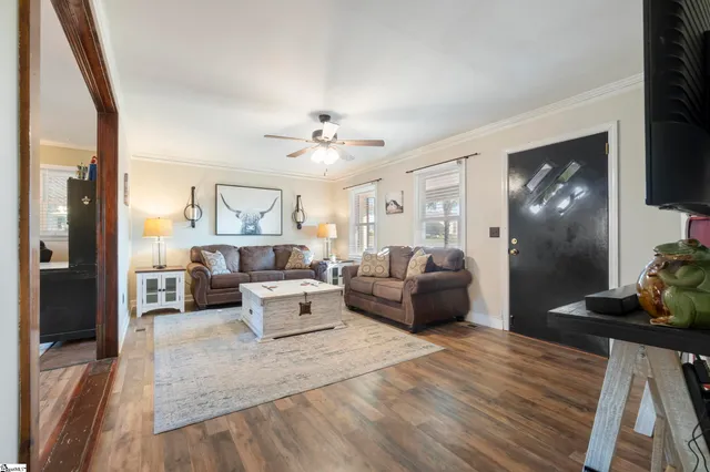 $385,000 | 214 Lakeview Terrace, Simpsonville, SC 29681