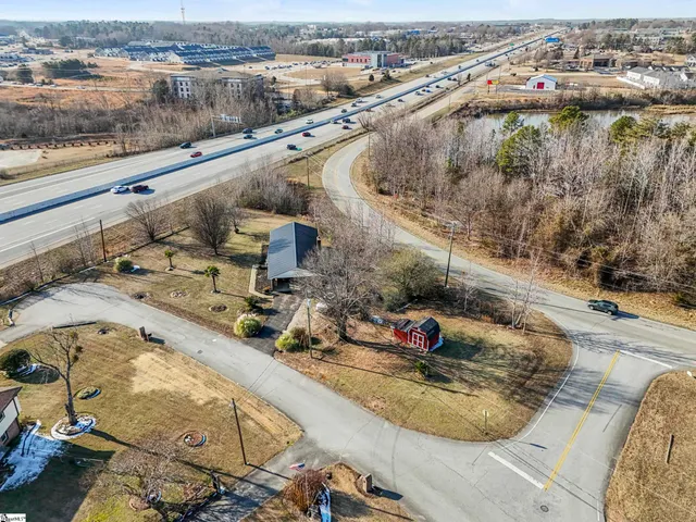 $385,000 | 214 Lakeview Terrace, Simpsonville, SC 29681