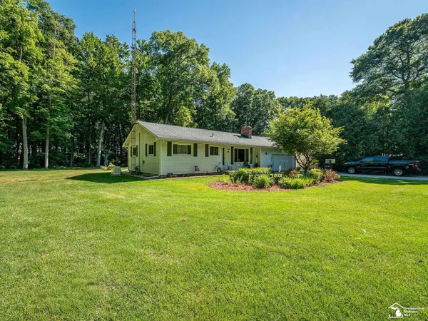 $269,900 | 4496 School Road, Temperance, MI 48182