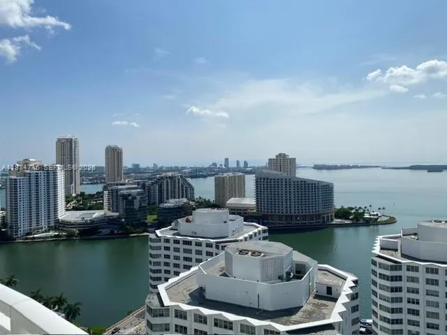 $8,500 | 950 Brickell Bay Drive, Unit 2711, Miami, FL 33131