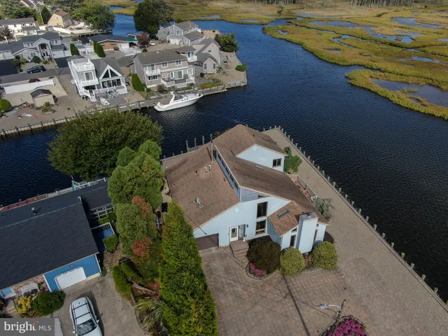 an aerial view of ocean residential house with outdoor space