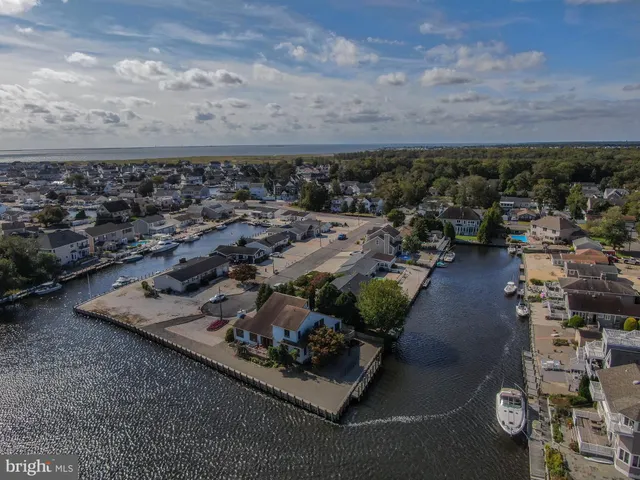 $950,000 | 709 Richmond Drive, Forked River, NJ 08731