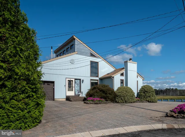 $950,000 | 709 Richmond Drive, Forked River, NJ 08731