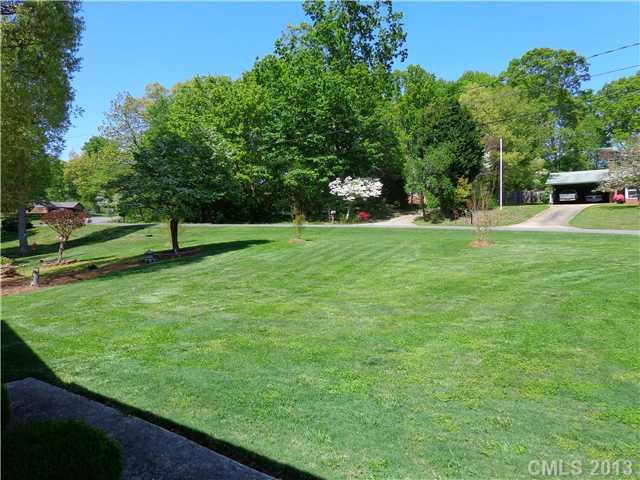 1243 Huckleberry Road Lincolnton, NC 28092 - Photo 2 of 16 Gallery Image 2