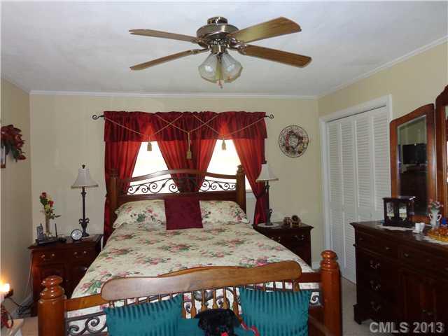 1243 Huckleberry Road Lincolnton, NC 28092 - Photo 11 of 16 Gallery Image 11
