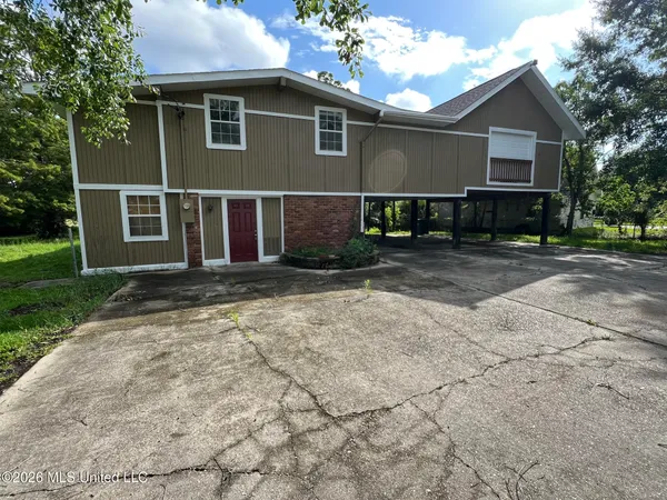 $250,000 | 2139 Hollywood Drive, Bay St. Louis, MS 39520