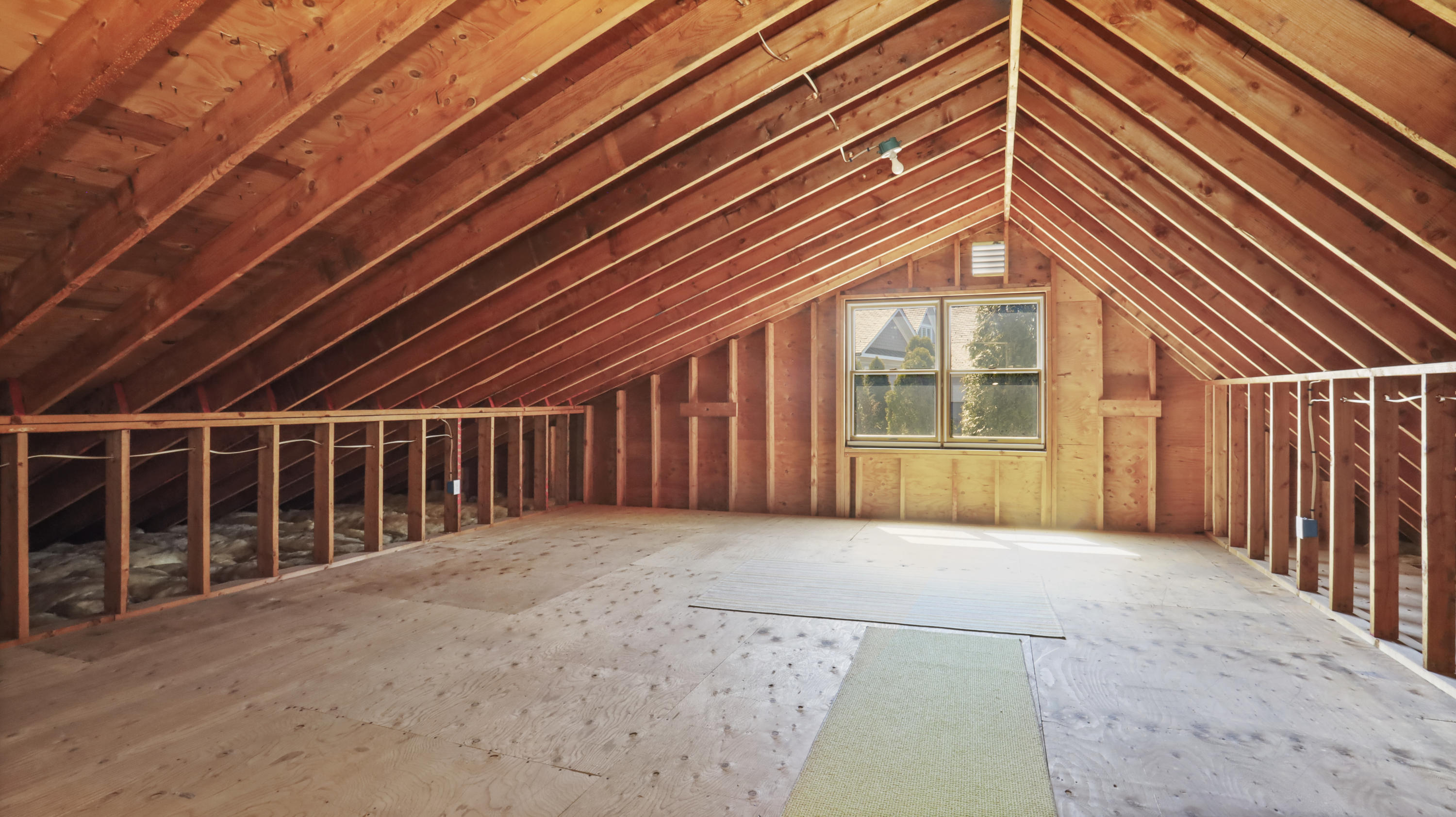 4 Norias Road Greenwich, CT 06830 - Photo 33 of 44 an empty room with windows