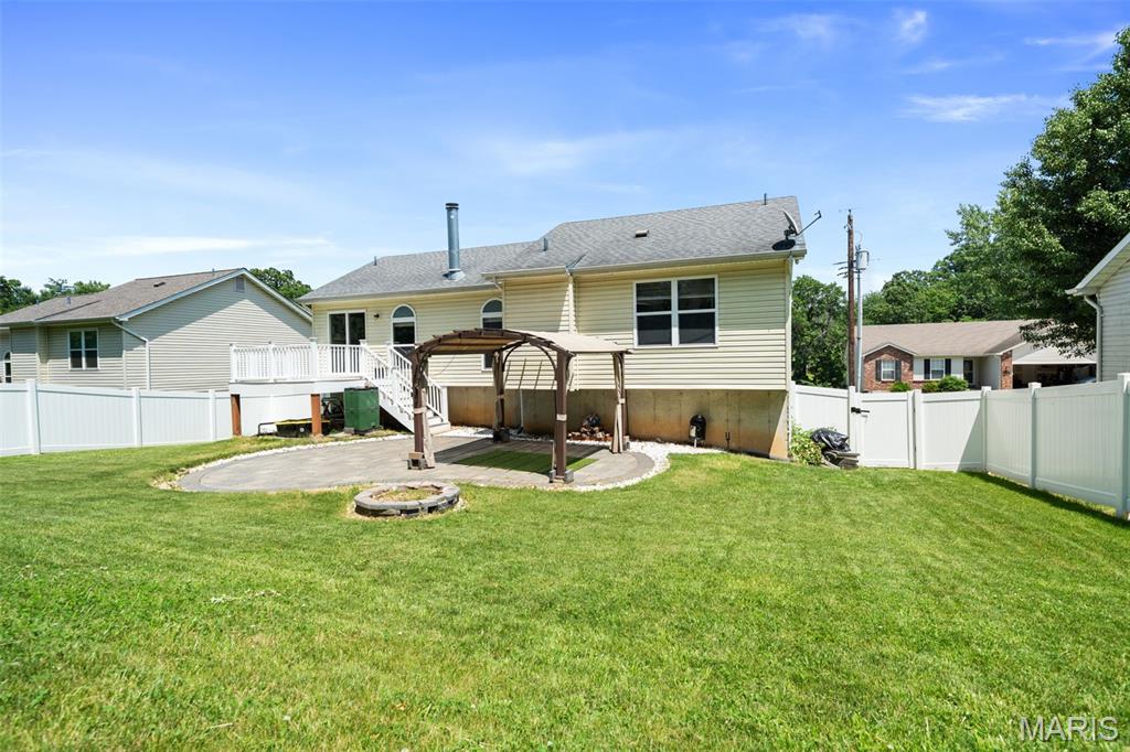 2325 Arkansas Drive High Ridge, MO 63049 - Photo 32 of 34