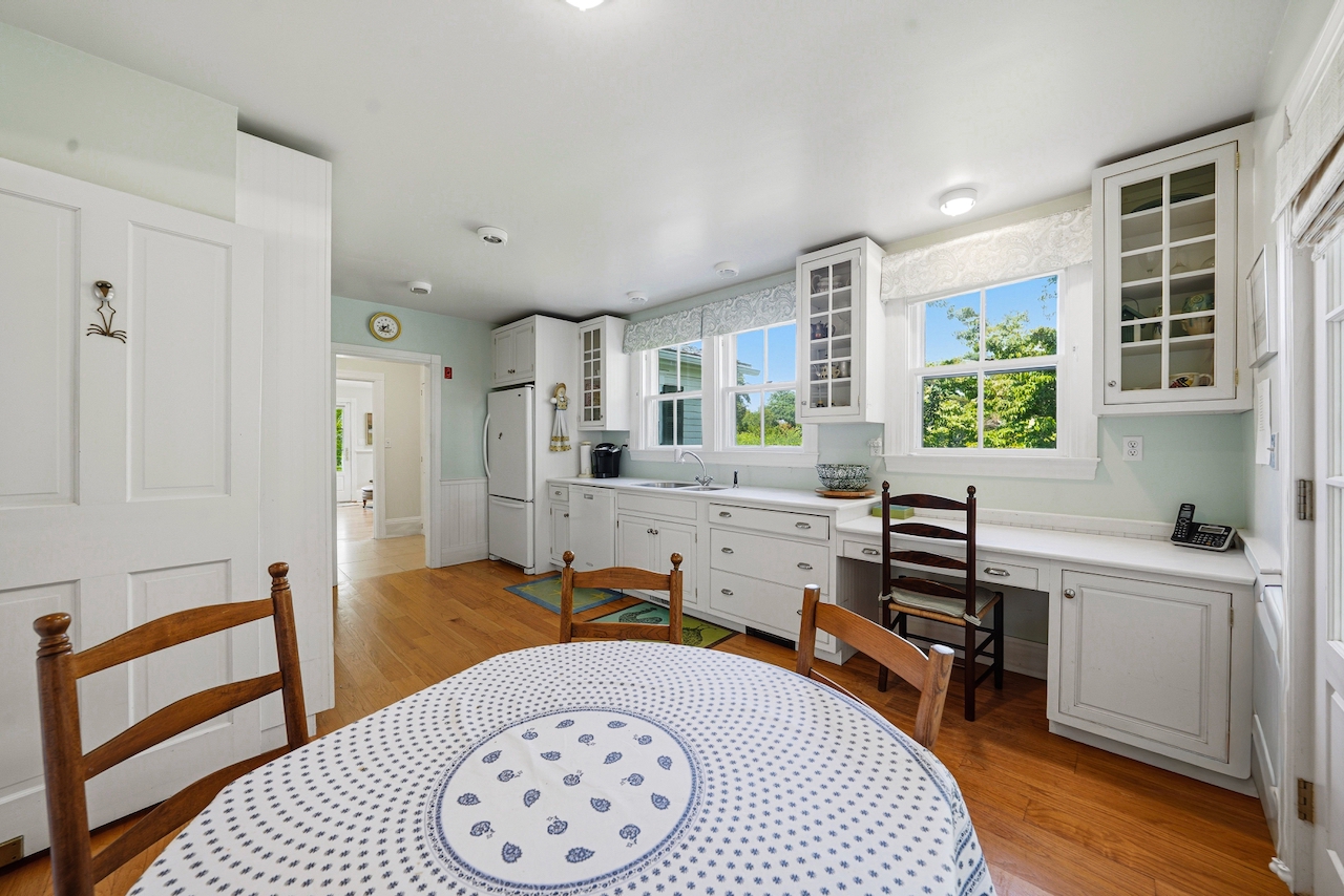 118 South Water Street Edgartown, MA 02539 - Photo 6 of 27