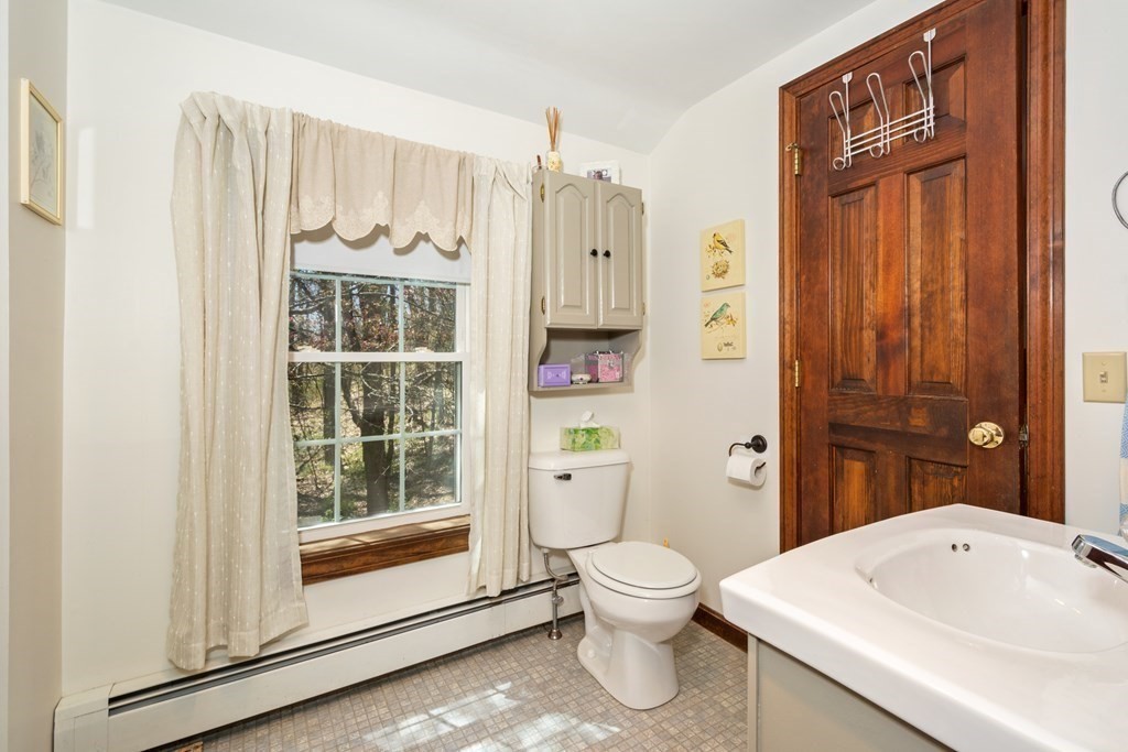 32 Glendale Road Sturbridge, MA 01518 - Photo 15 of 16