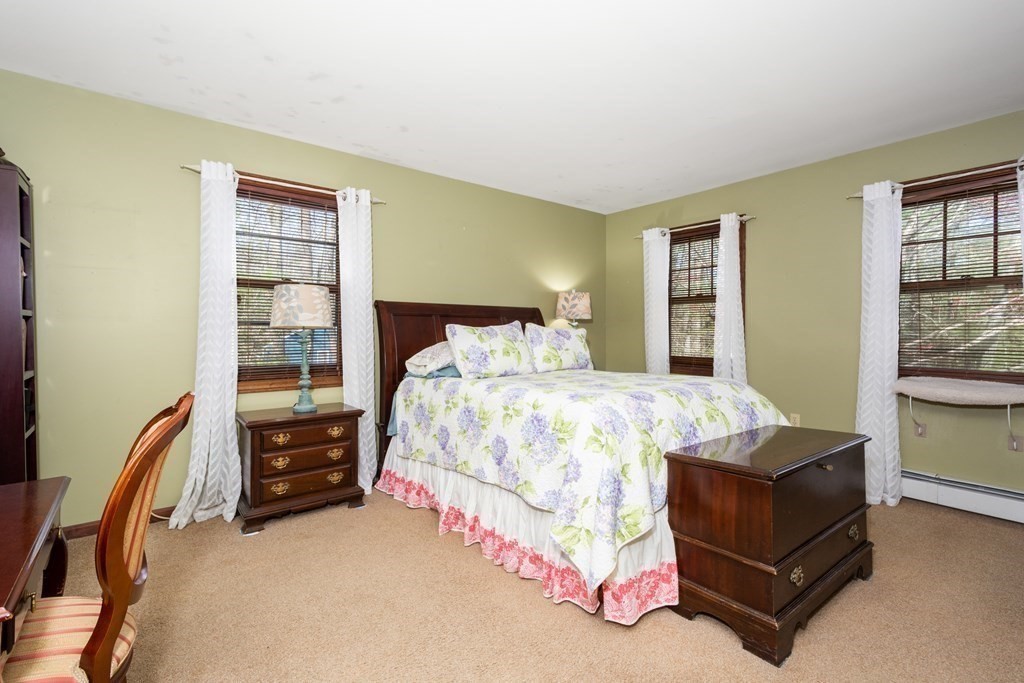 32 Glendale Road Sturbridge, MA 01518 - Photo 10 of 16