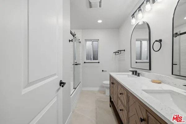 $5,995 | 10557 Reseda Boulevard, Northridge, CA 91326