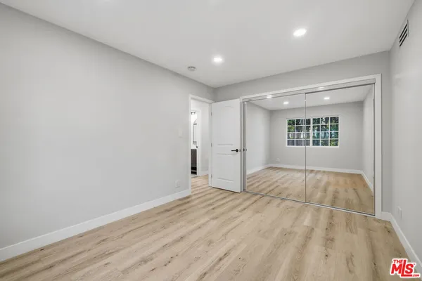 $5,995 | 10557 Reseda Boulevard, Northridge, CA 91326