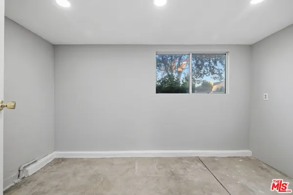 $5,995 | 10557 Reseda Boulevard, Northridge, CA 91326