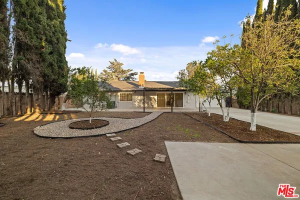 $5,995 | 10557 Reseda Boulevard, Northridge, CA 91326