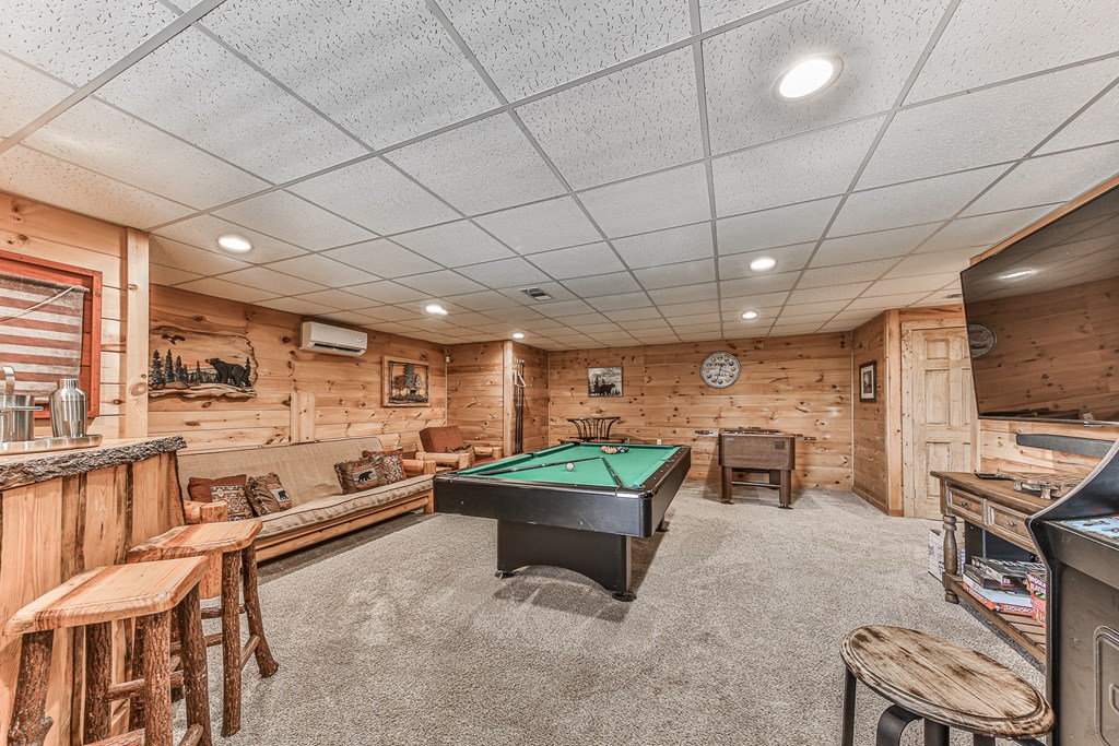 88 Black Gum Lane Blue Ridge, GA 30513 - Photo 39 of 85 a view of a livingroom with furniture