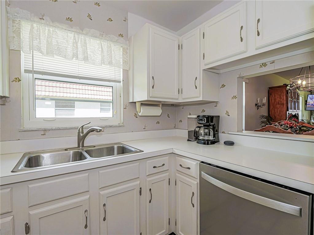 1 Vista Palm Lane, Unit 207 Vero Beach, FL 32962 - Photo 8 of 36 8