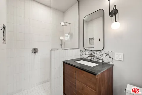 $1,149,000 | 5736 Eileen Avenue, Los Angeles, CA 90043