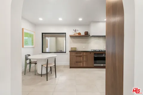 $1,149,000 | 5736 Eileen Avenue, Los Angeles, CA 90043