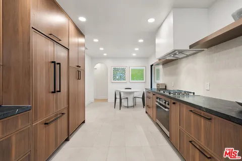 $1,149,000 | 5736 Eileen Avenue, Los Angeles, CA 90043