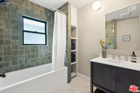 $1,149,000 | 5736 Eileen Avenue, Los Angeles, CA 90043