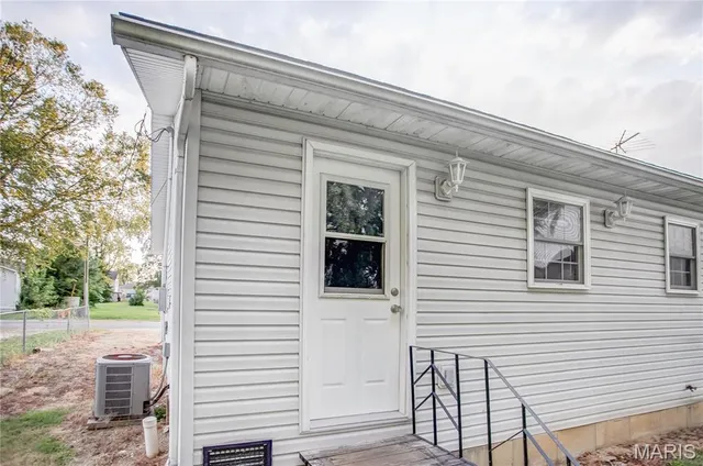 $124,000 | 103 South Deye Street, Jerseyville, IL 62052