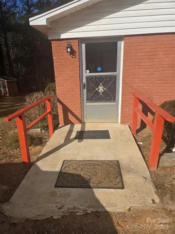 a view of outdoor space