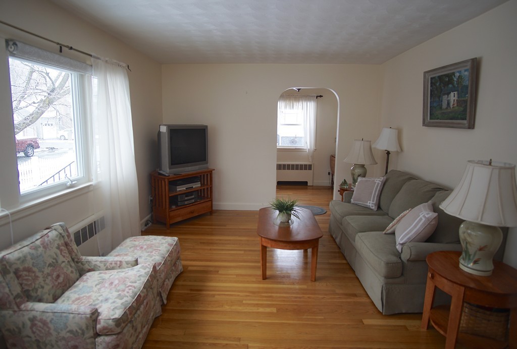 12 Buttaro Road Woburn, MA 01801 - Photo 5 of 30 Gallery Image 5