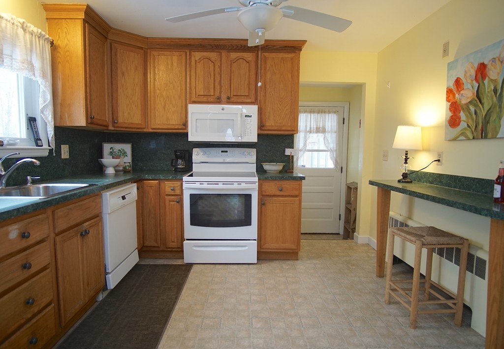 12 Buttaro Road Woburn, MA 01801 - Photo 7 of 30 Gallery Image 7